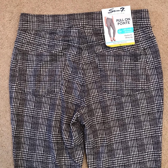 Seven7 Pull On Leggings NEW Size Medium Black White Plaid Moody Academia Gift - Picture 8 of 11